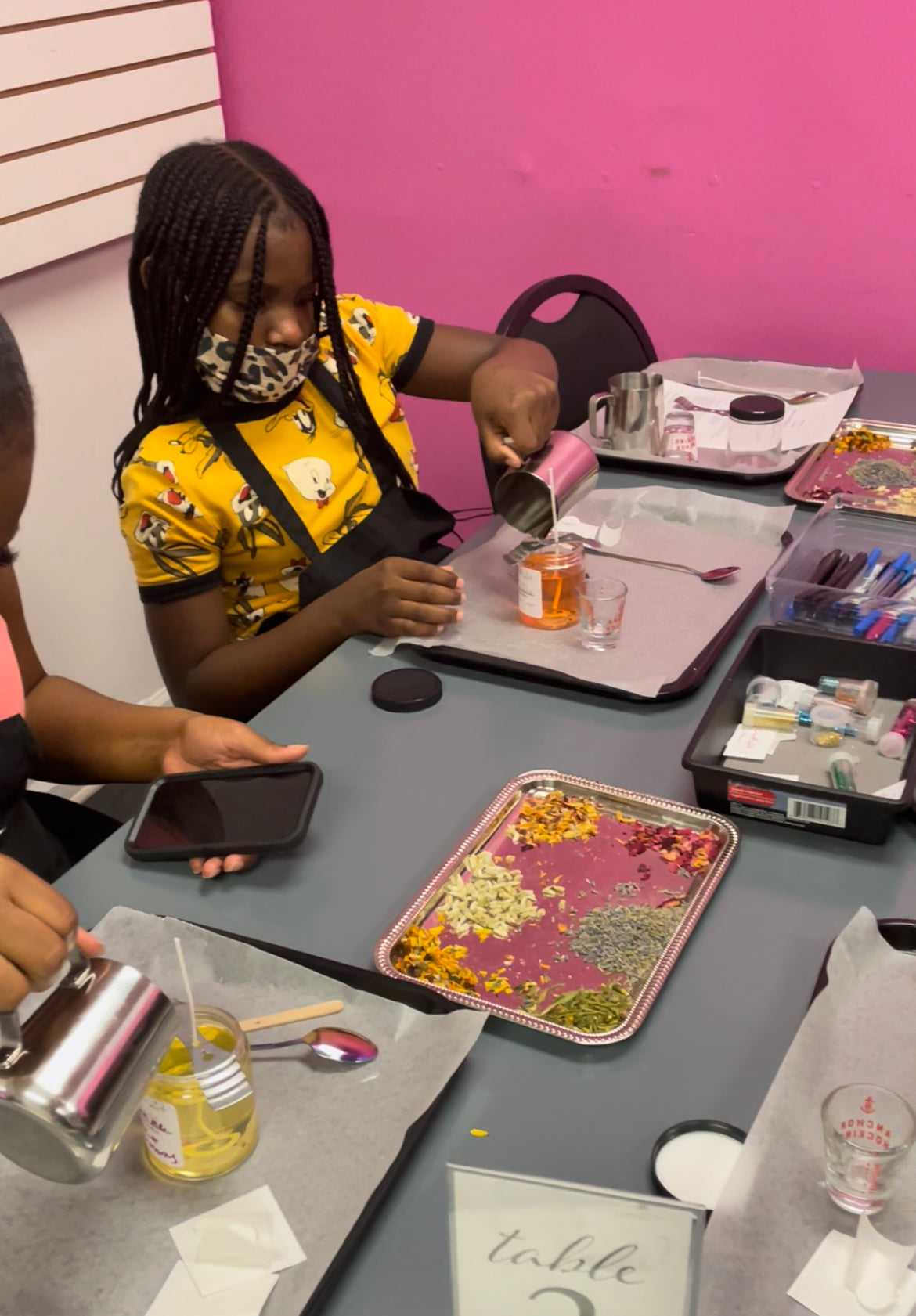 THE LIT EXPERIENCE – Candle-Making Class (40-60 mins)
A fun and interactive candle-making session where you can unleash your creativity, customize your scent, and craft a unique candle to take home. Perfect for any occasion!